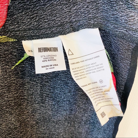 Reformation Seine Wrap Dress Black Floral - Picture 15 of 15